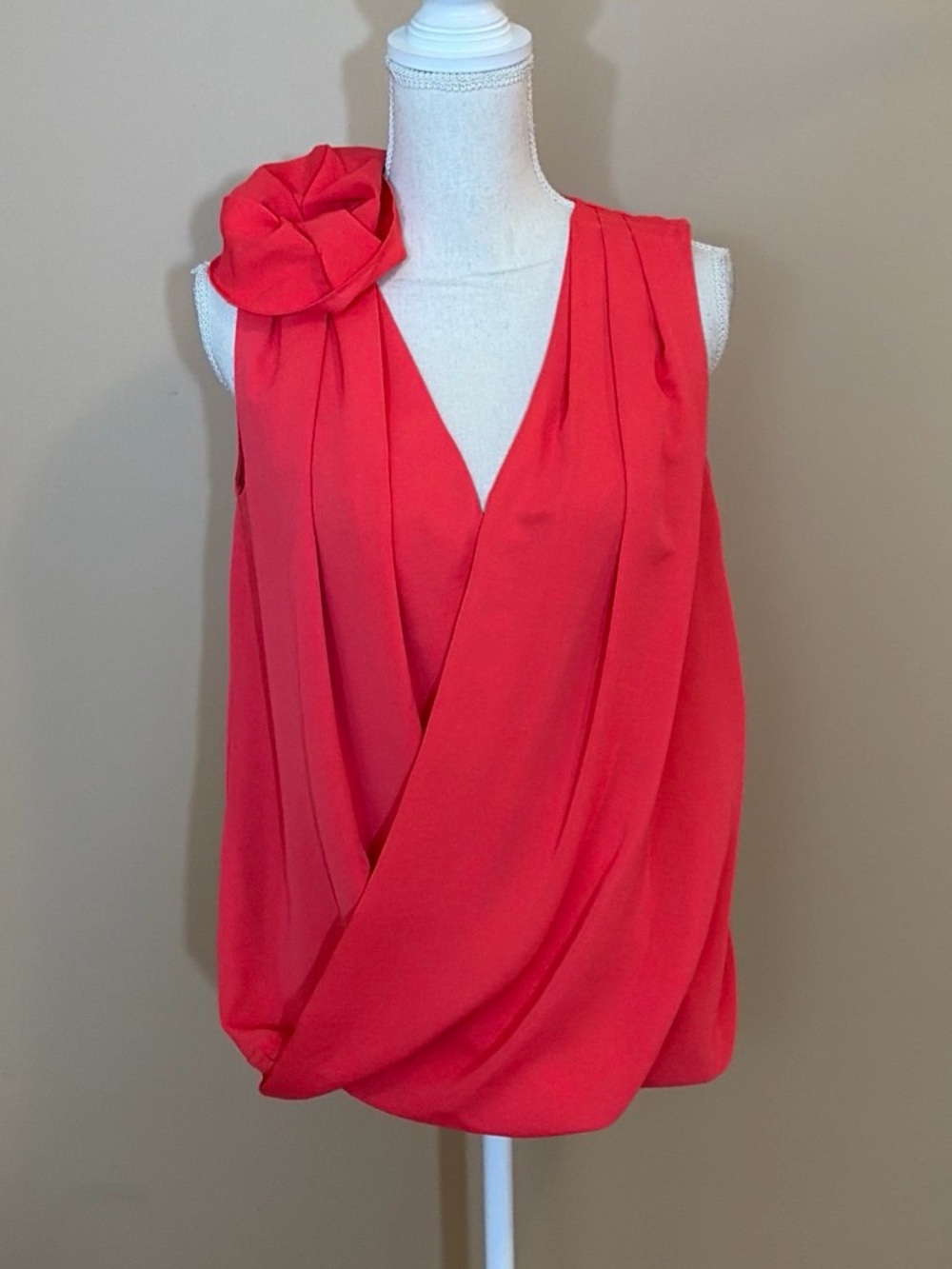 Rachel Roy Medium Sleeveless Red Draped Flower Blouse